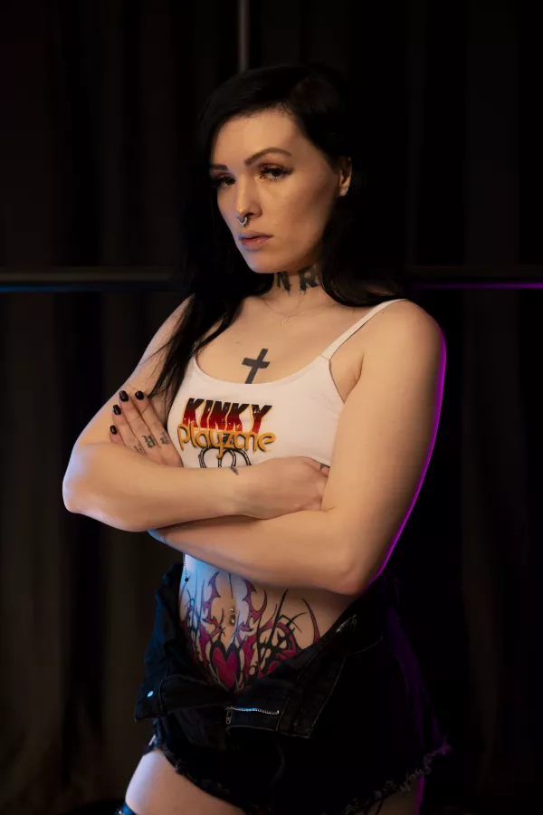 KinkyPlayZone actress photo: Dreamarinna