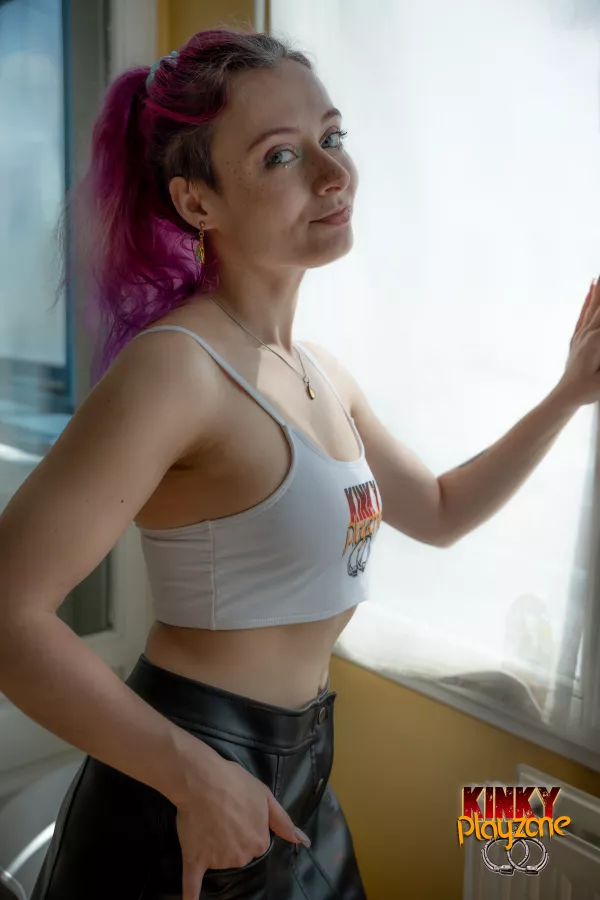 KinkyPlayZone actress photo: Noochka